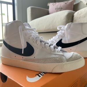 Women’s Nike Blazer MD